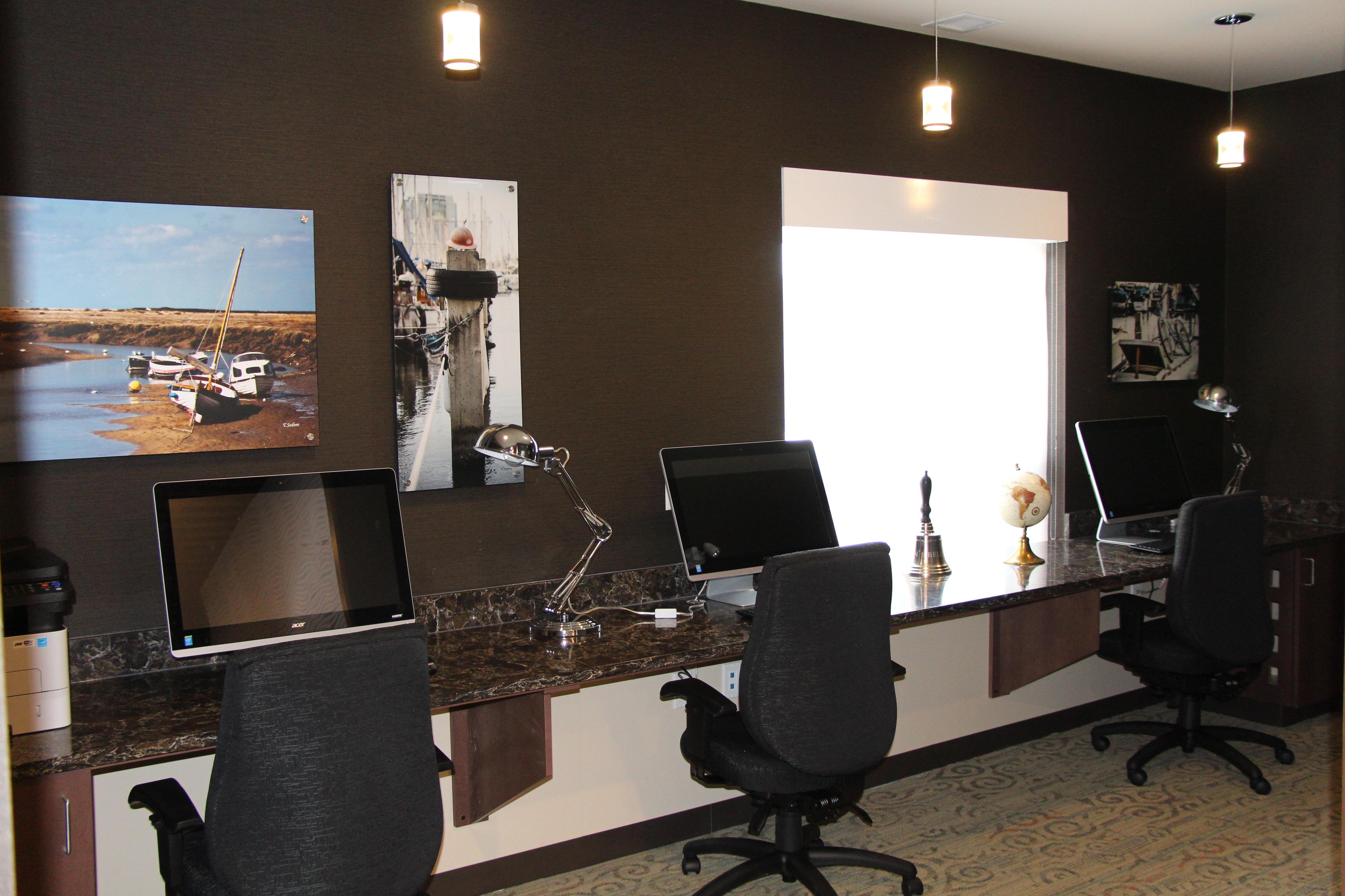 Holiday Inn Express & Suites Cold Lake By Ihg Luaran gambar