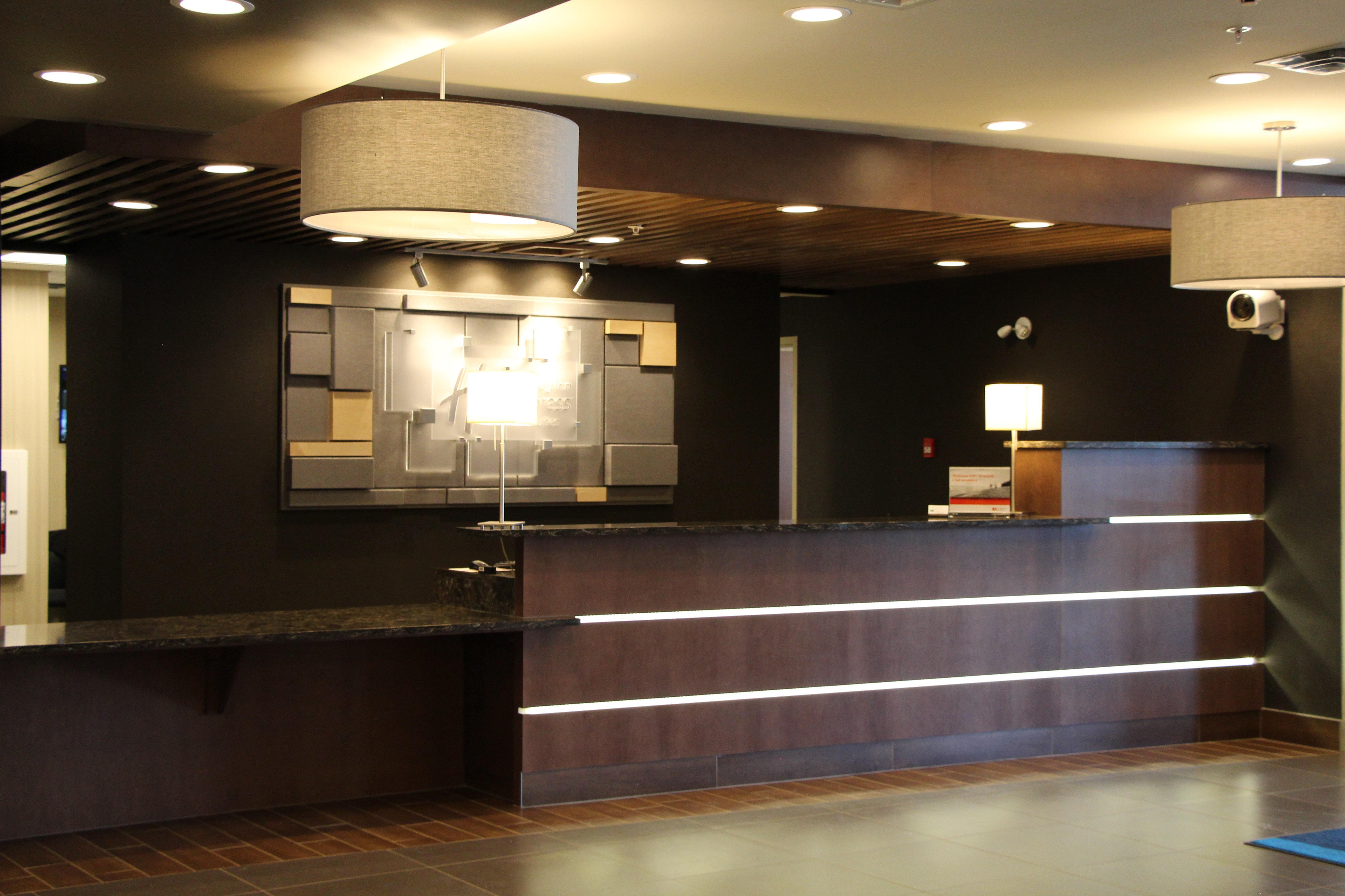 Holiday Inn Express & Suites Cold Lake By Ihg Luaran gambar