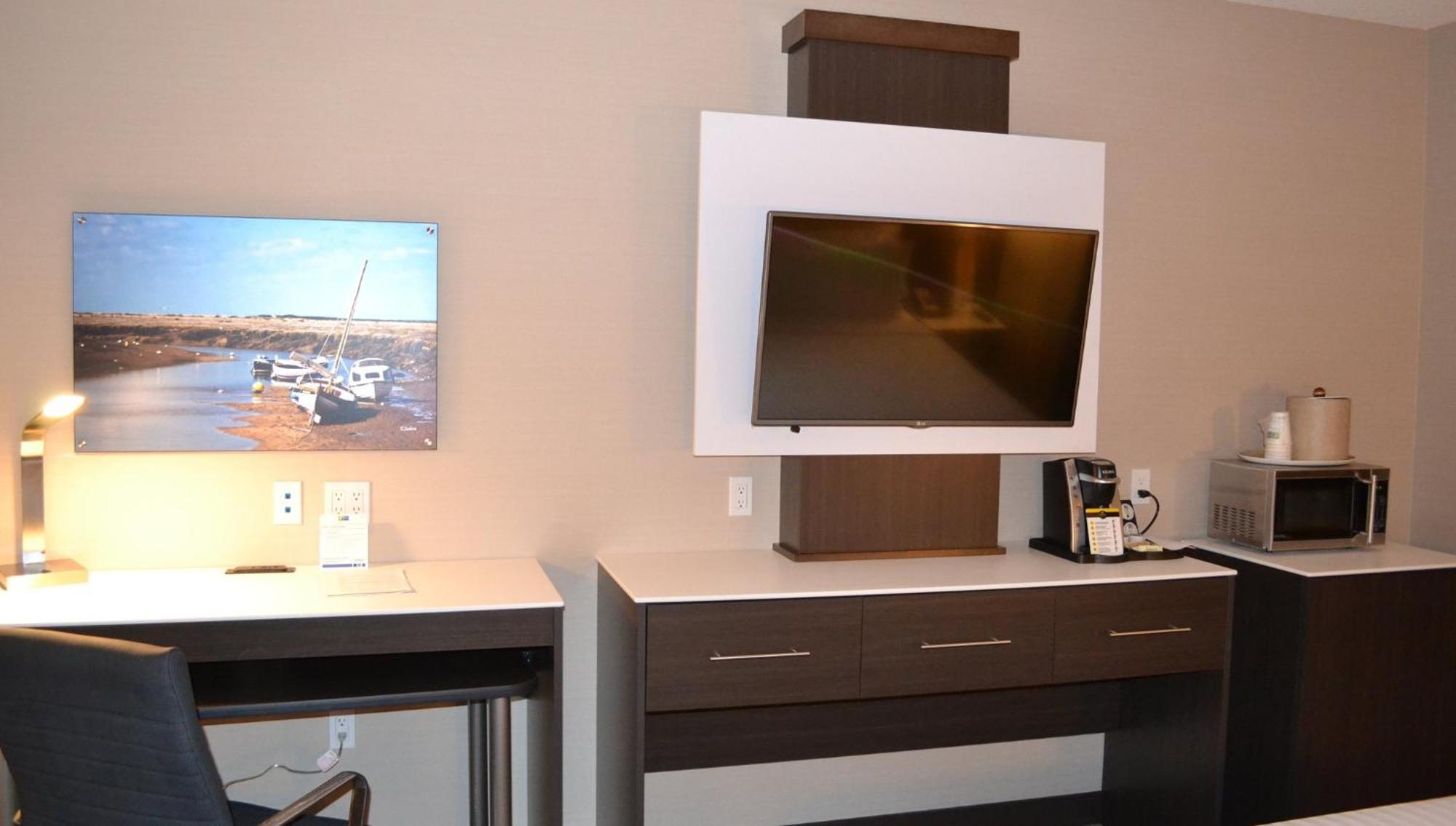 Holiday Inn Express & Suites Cold Lake By Ihg Luaran gambar