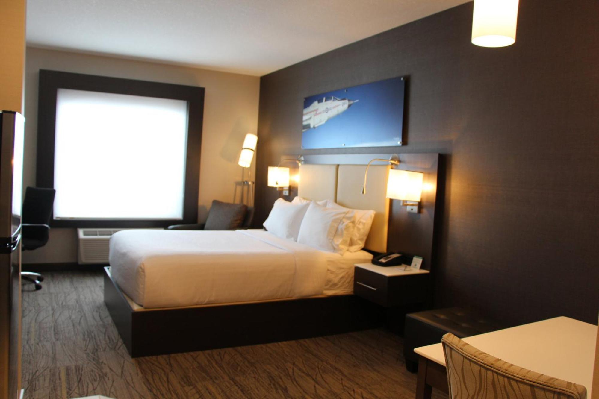 Holiday Inn Express & Suites Cold Lake By Ihg Luaran gambar